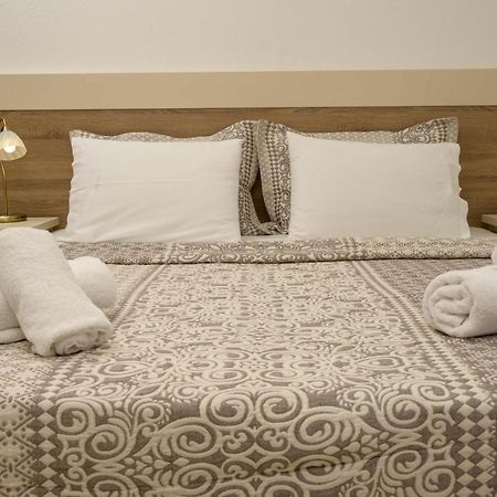 Pension Stelios Ouranoupoli Bagian luar foto