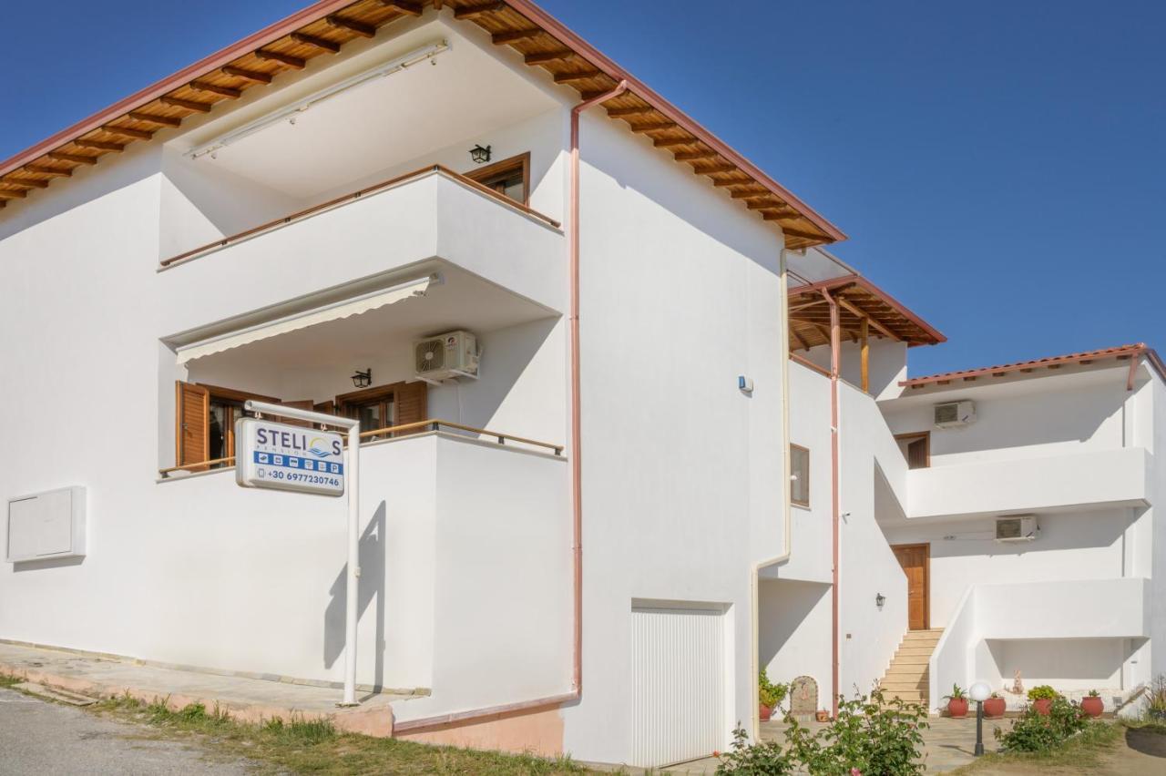 Pension Stelios Ouranoupoli Bagian luar foto